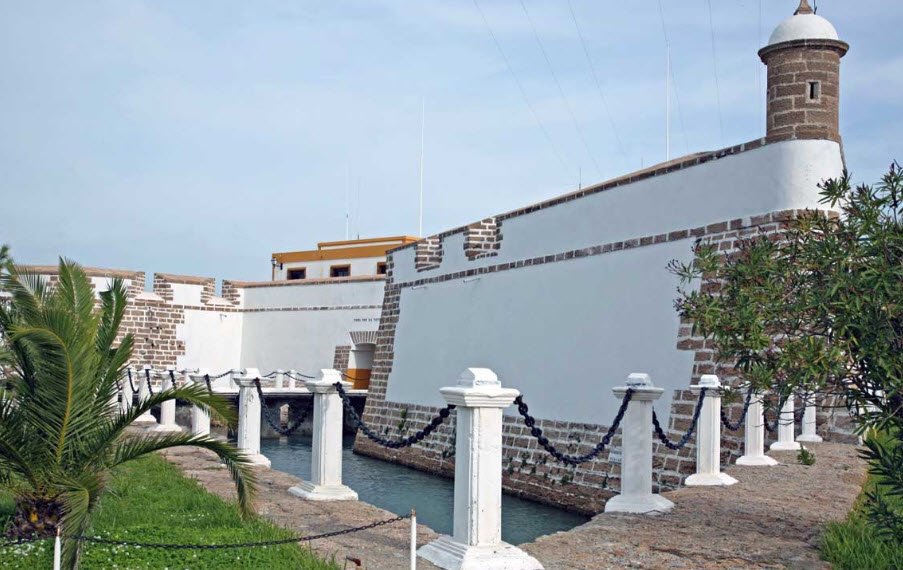Castillo de San Lorenzo del Puntal, Spain